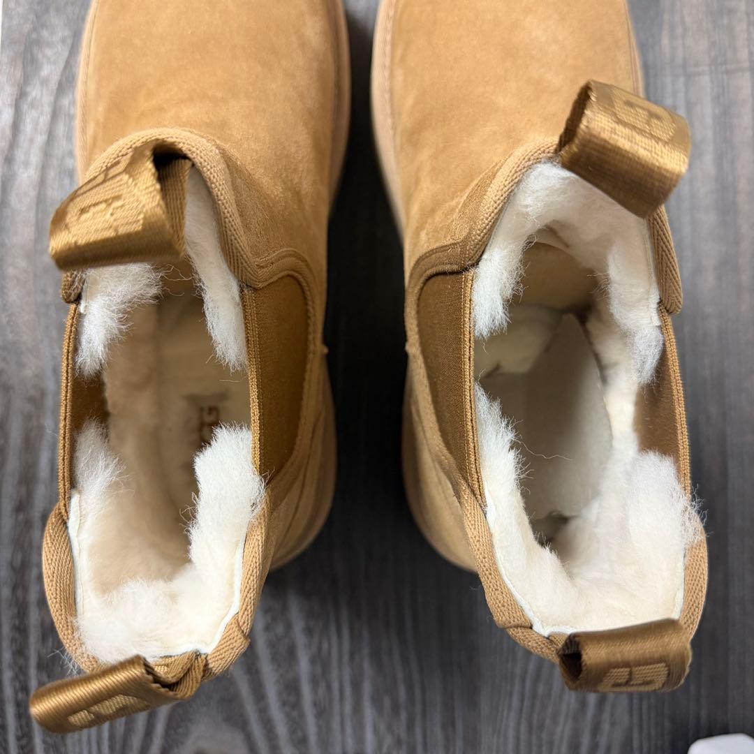 UGG ニューメル プラットフォーム チェルシー 25cm チェスナット
