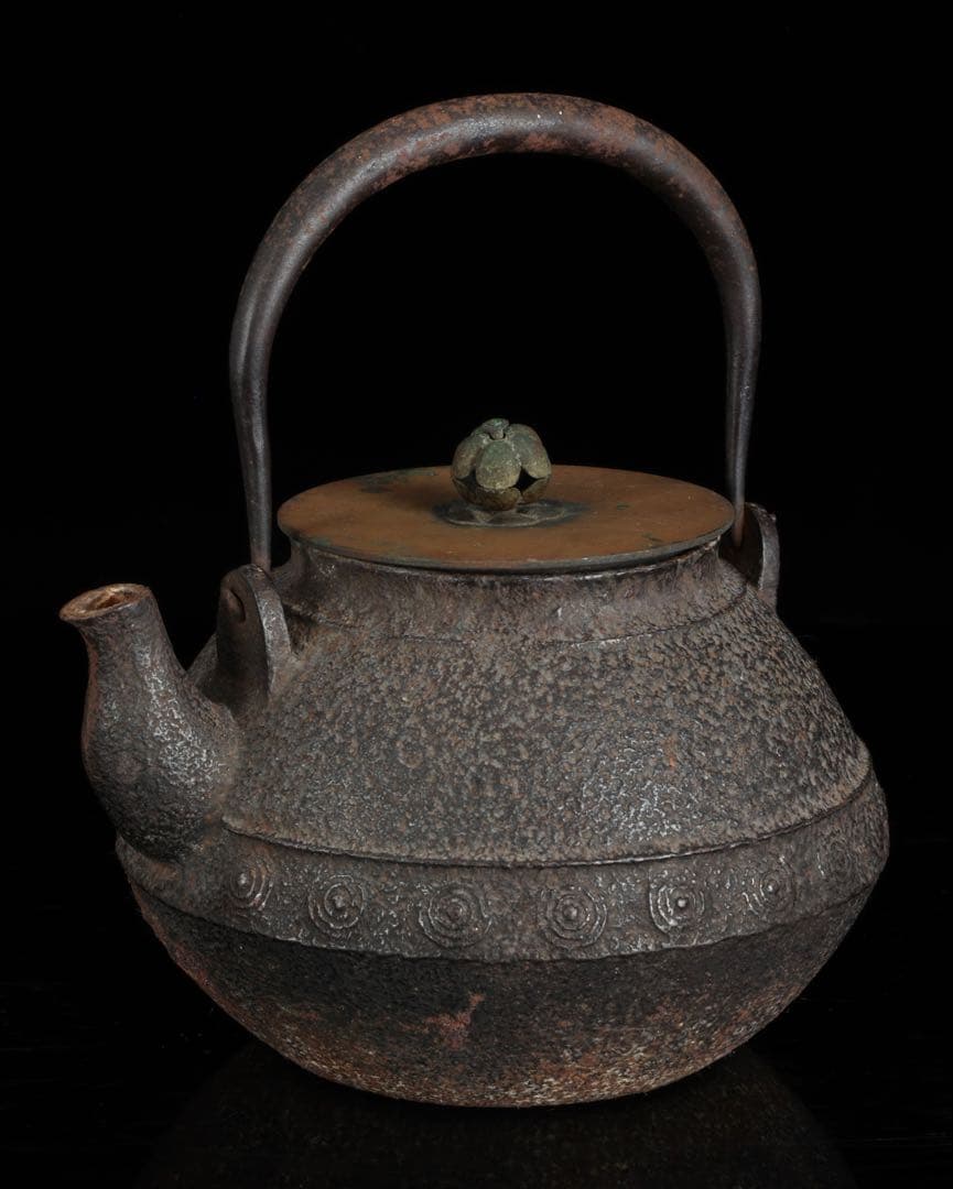 【時代鉄瓶】 龍文堂造摘蓋 渦巻紋鉄瓶 茶道具 煎茶道具 在銘 古美術 骨董品