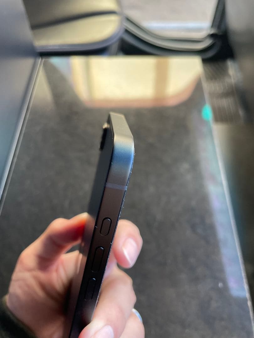 iPhone 16e 256GB（SIMフリー）美品【早い者勝ち】