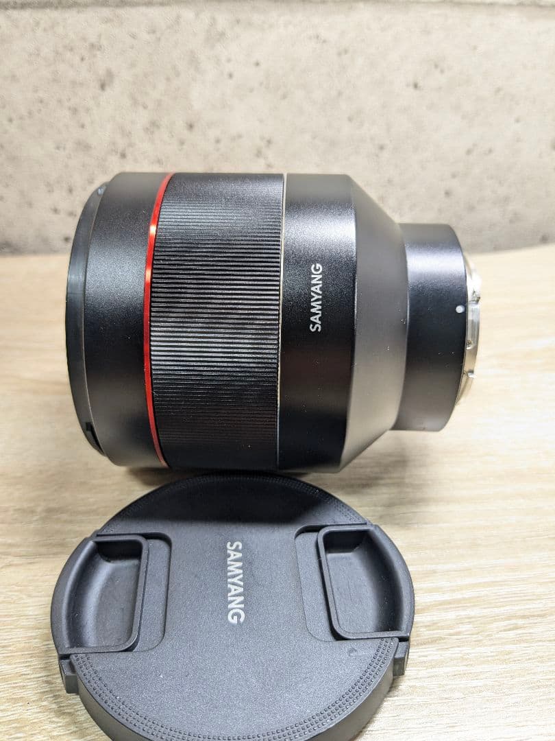 ★未使用級★SAMYANG サムヤン AF 85mm F1.4 FE 元箱