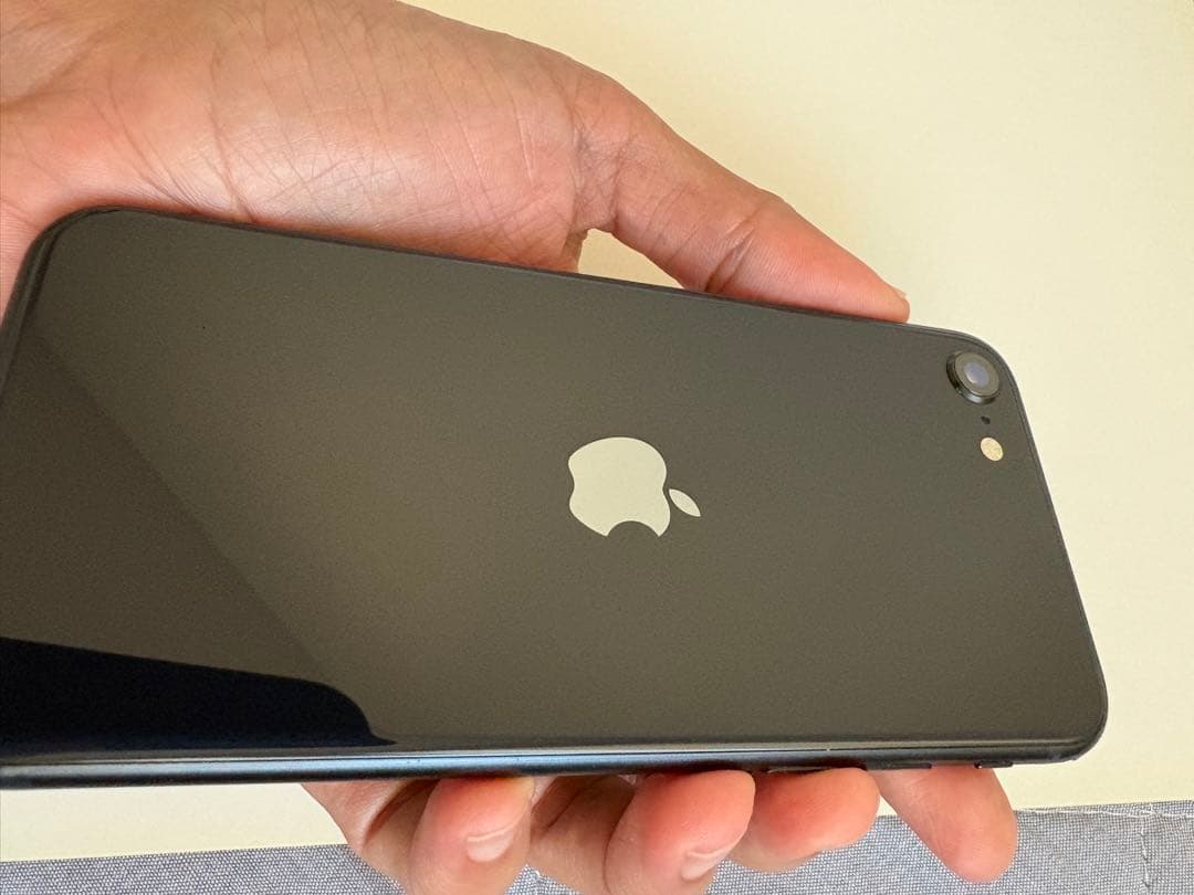 Apple iPhone SE (第3世代) 128GB