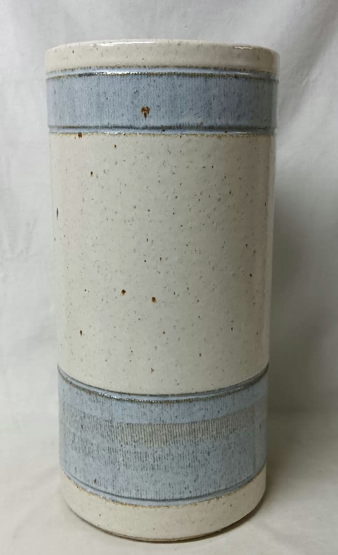 有田焼　岩尾磁器 ベセラ　傘立て　玄関　円筒型　アンブレラスタンド　傘入れ