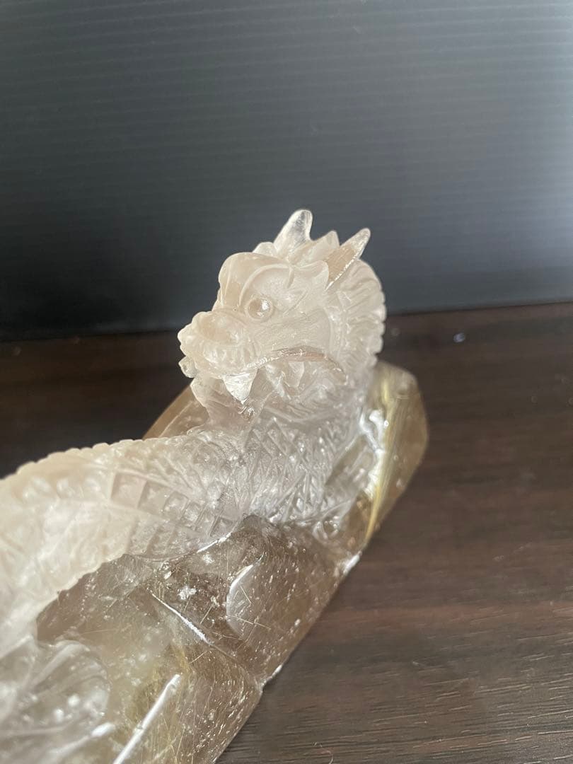 ルチル神龍の彫り物　天然石　鑑別書付き