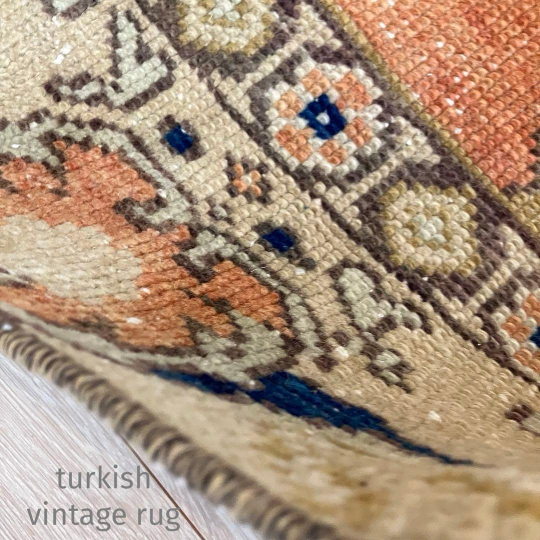 ミルキーべージュ✳︎48×77✳︎ブラウン　ブルー　オレンジ　トルコヴィンテージラグ