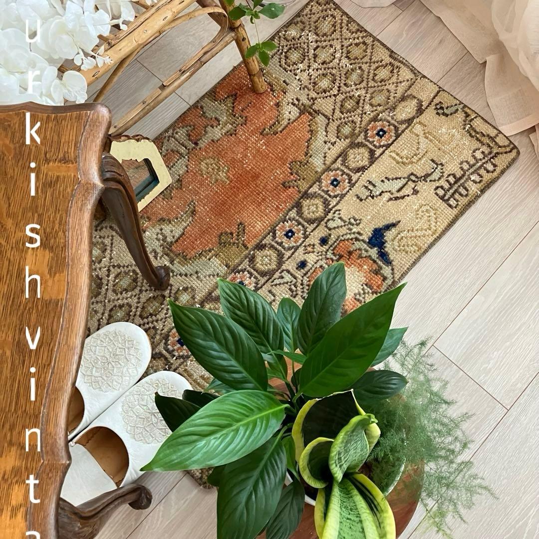 ミルキーべージュ✳︎48×77✳︎ブラウン　ブルー　オレンジ　トルコヴィンテージラグ