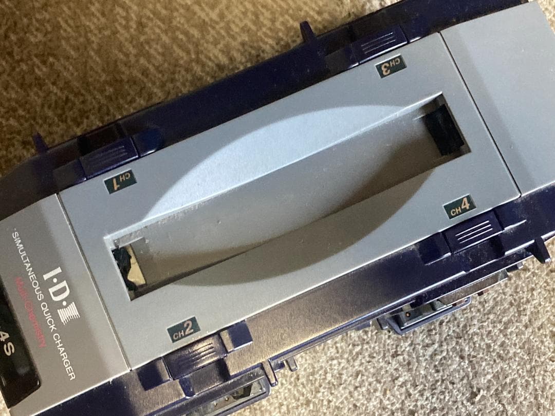 IDX VL-4S Vマウント 4連 バッテリーチャージャー 4連同時急速充電器