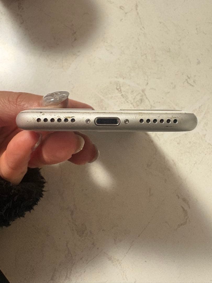 P*h様 Apple iPhone 8 シルバー 本体