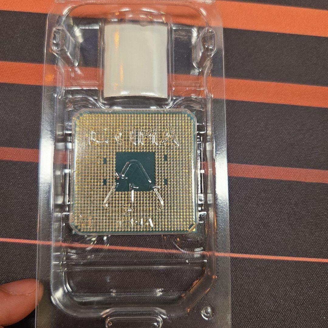 AMD Ryzen 7 3700X 8c/16t　箱　クーラー付き