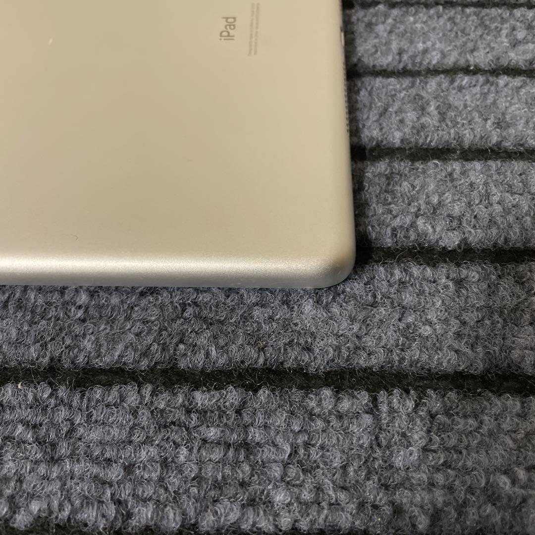 4 iPad 7世代 128GB Wi-Fi シルバー