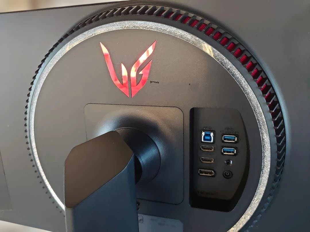 LG UltraGear 27GP95R-B 4K@144Hz ライン抜けあり