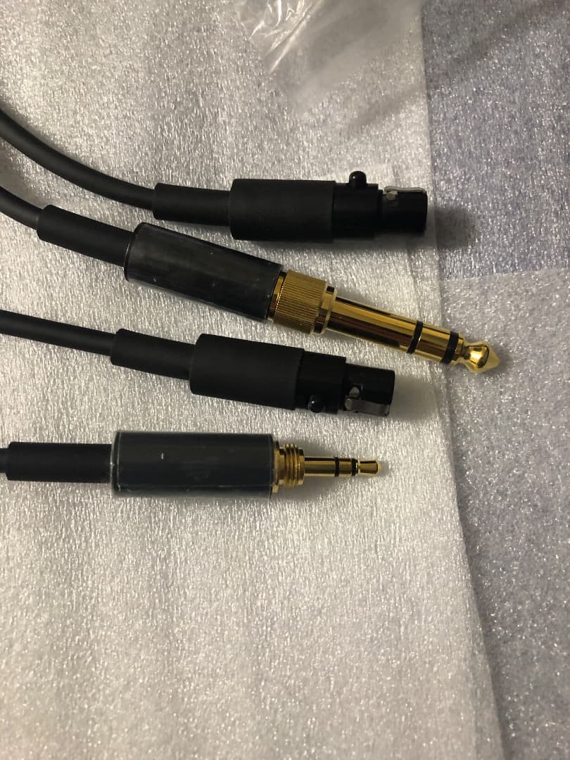 Beyerdynamic DT 1990 PRO + Lightningケーブル
