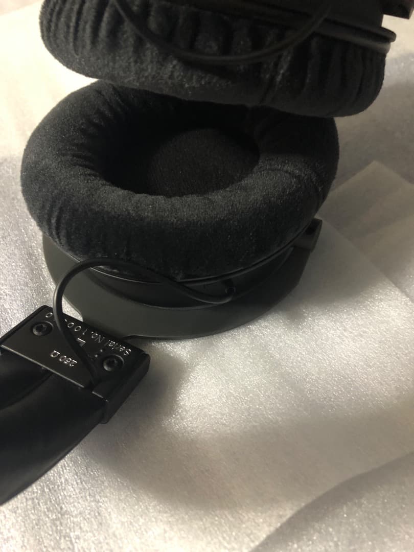Beyerdynamic DT 1990 PRO + Lightningケーブル