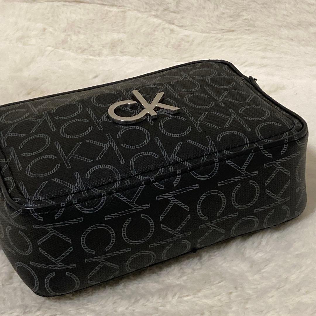 極美品 カルバンクライン ショルダーバッグ チェーン 総柄 ロゴ カメラバッグ