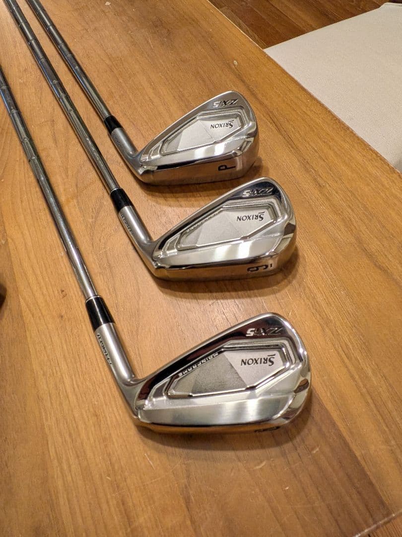 スリクソンzxi5アイアン。5〜PW6本セット。DG105Xシャフト。カスタム品