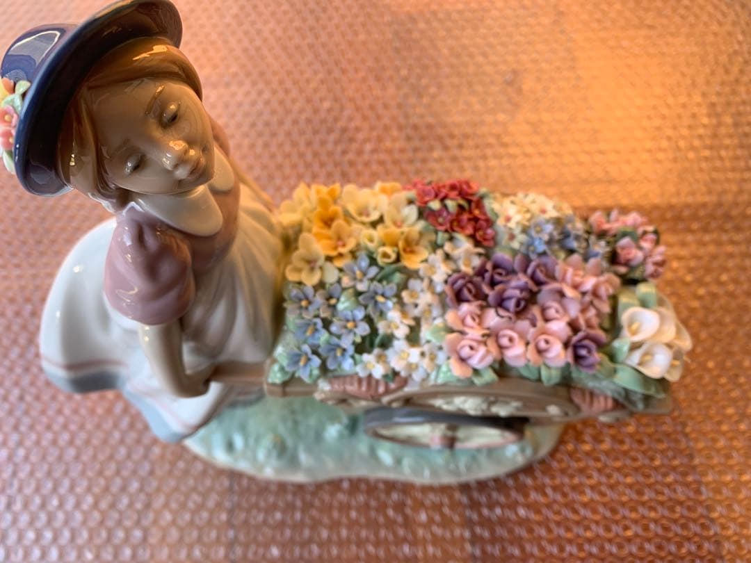 LLADRO リヤドロ 可愛いお花屋さん 6521