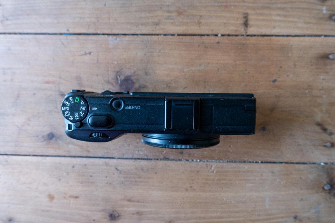 【良品】 リコー GR APS-C 初代 (2013モデル) おまけ多数 修理済