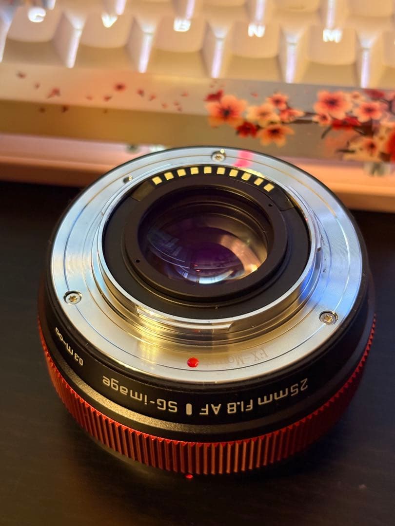 SG-image 25mm F1.8 AF 赤