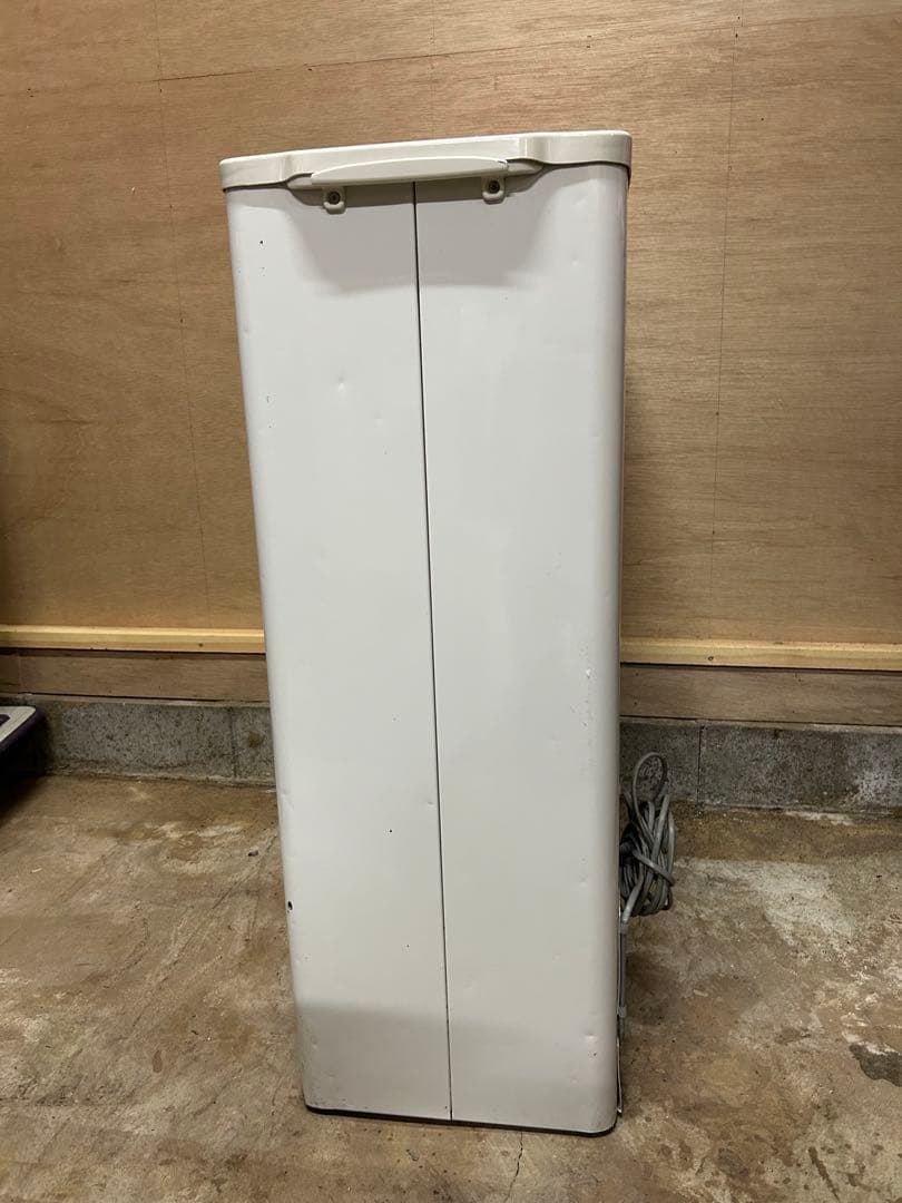 スライド扉タイプ冷凍ストッカー　SCR-S66 2019年製