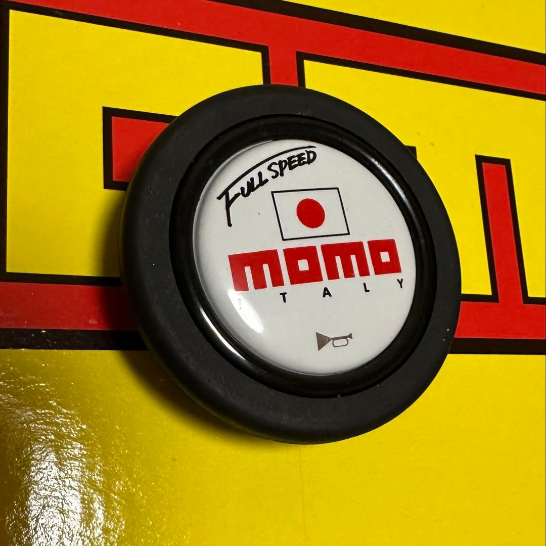 momo スポーツステアリング フルスピード