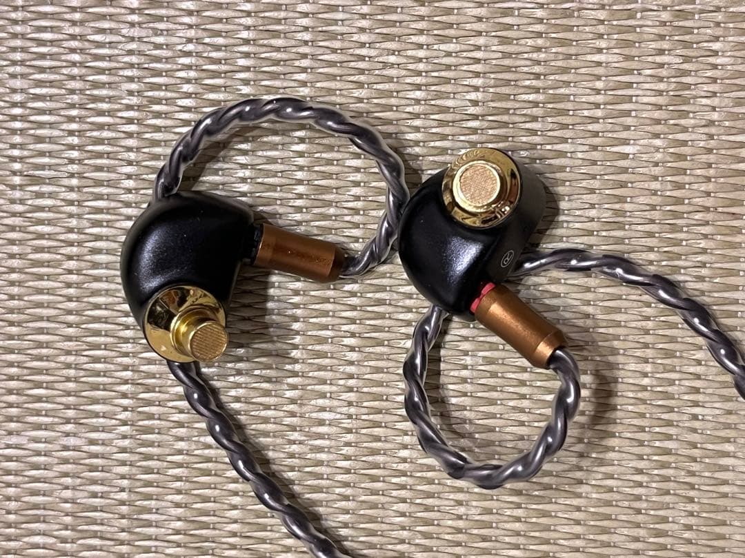 有線ピヤホン3 Hi-Unit 001-pnk