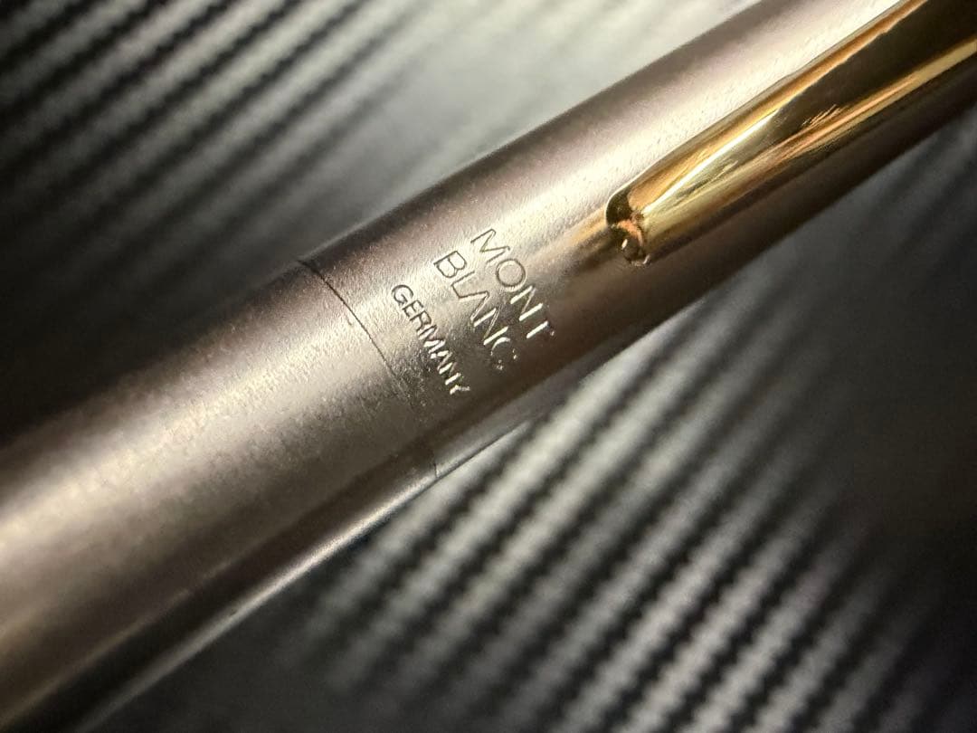 未使用に近い モンブラン ノブレススリムライン EF 極細字 万年筆 14金