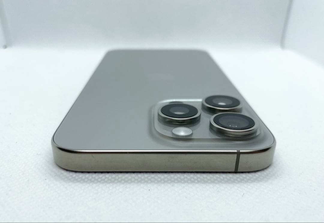 iPhone 15 Pro Max 256GB バッテリー容量100%