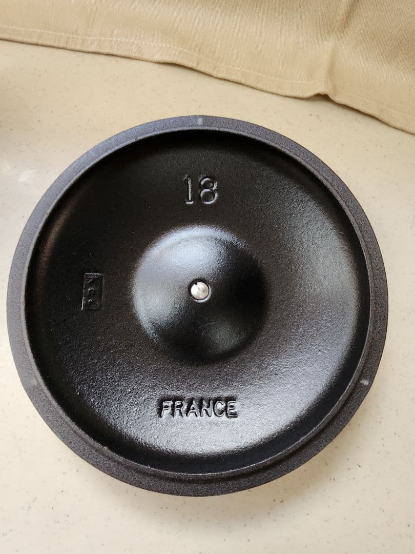 ル・クルーゼ(LE CREUSET)ココット・エブリィ 18cm ベリー