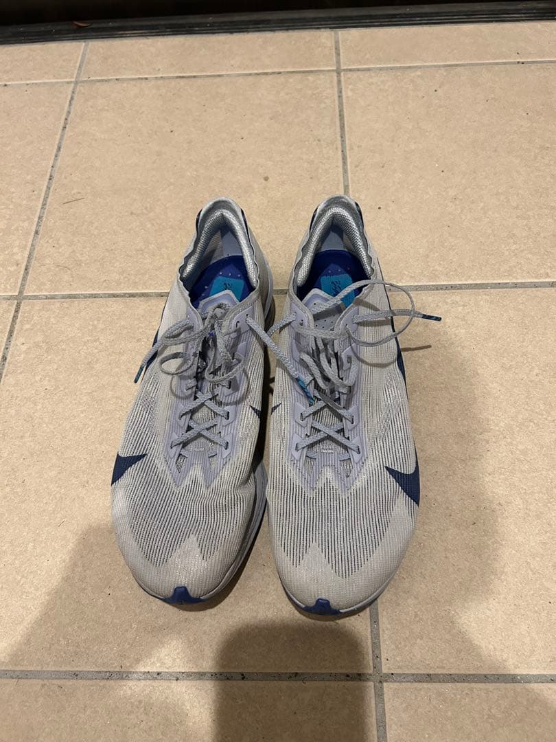 Nike ヴェイパーフライ4 27cm