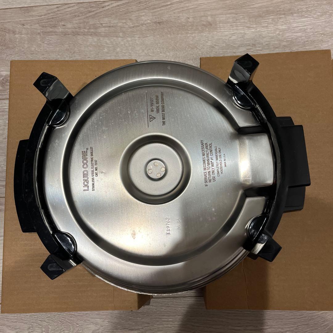 【新品】ロイヤルクイーン　電気フライパン鍋　電気鍋　LIQUID CORE