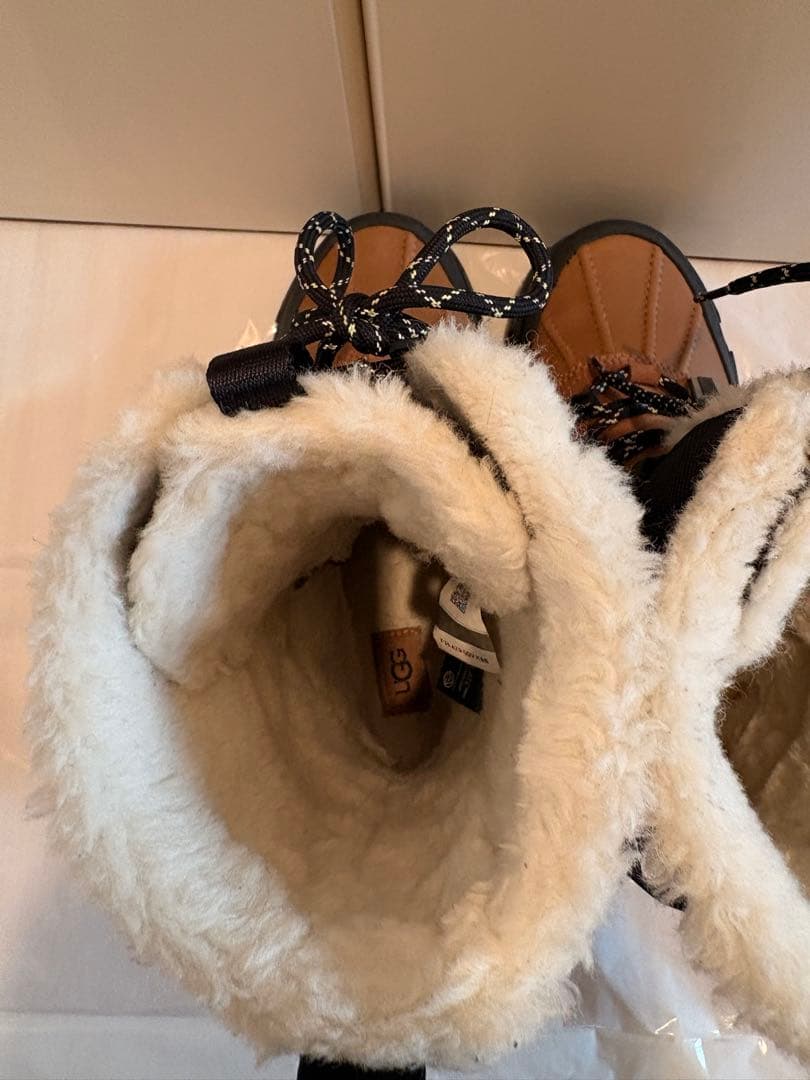 UGG Extreme ブラウンブーツ