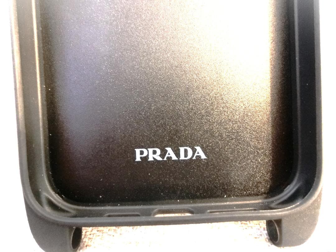 【新品 】プラダ/ iPhone 14 Plus /スマホケース ストラップ付