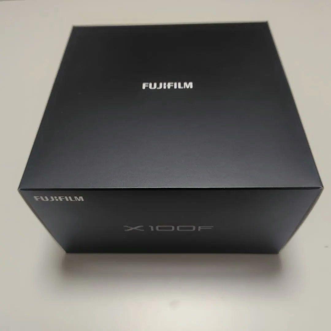 【美品】FUJIFILM X100F【シャッター1200回】