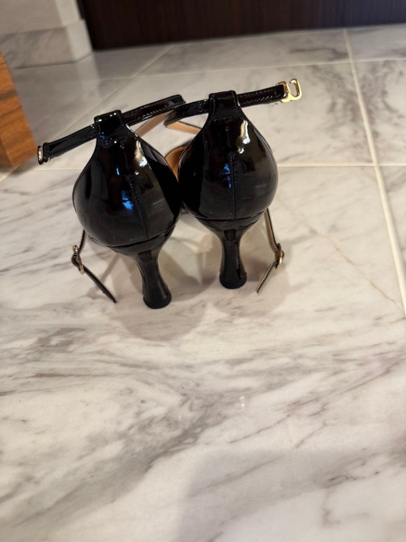 【銀座かねまつ】ブラック ポインテッドトゥ ミュール