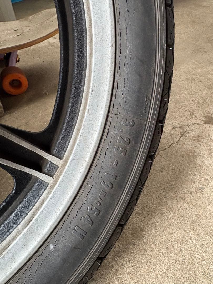 sr400 2H6 キャストホイール前後　F19. R18