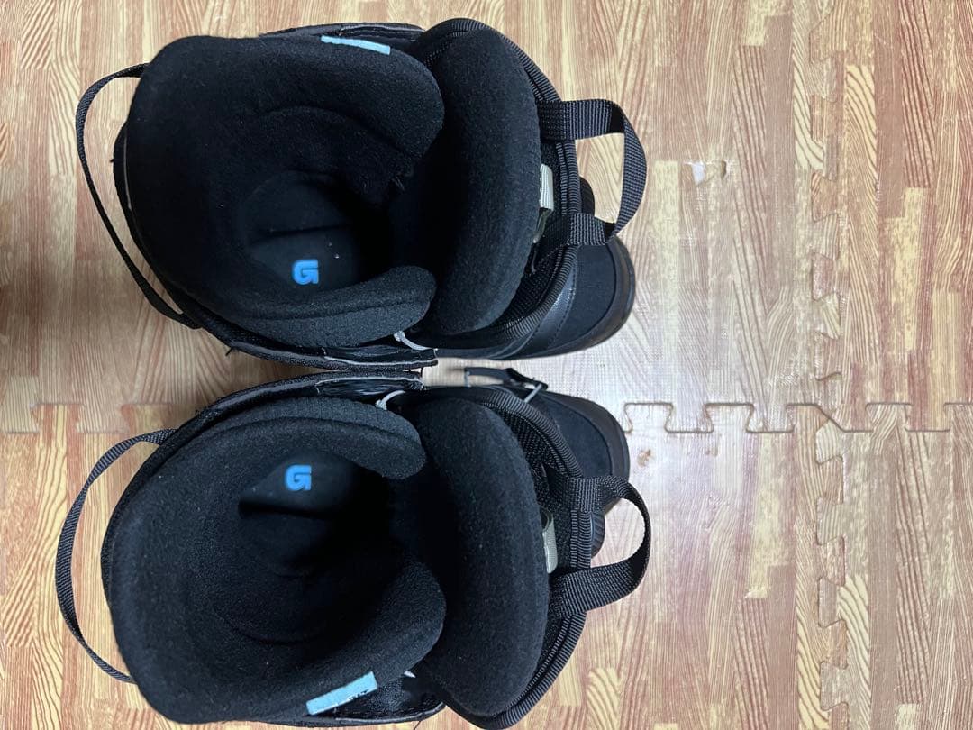 美品　バートン STARSTRUCK BOA 24.5cm レディース