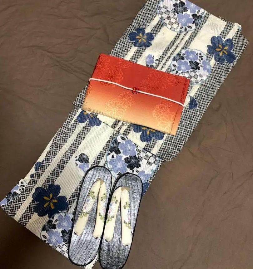 ◆最高級【綿絽浴衣】古典雪輪桜繋ぎの涼し黒ゆかた◆着物としても着用可◆新品