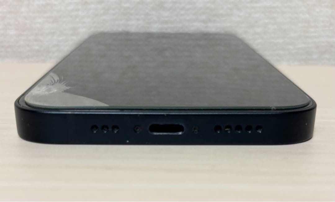 iPhone 14 128GB 画面ひび割れ