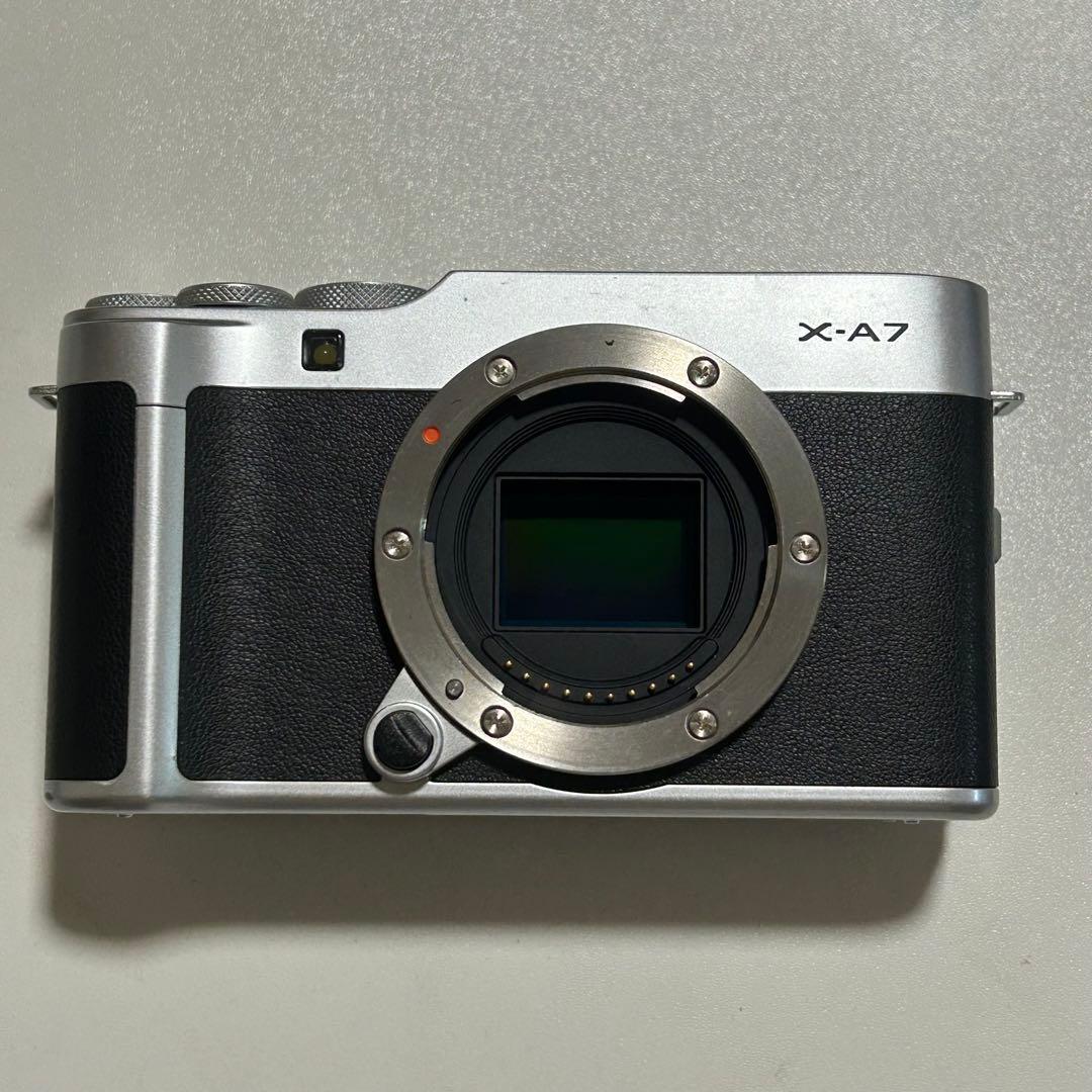 FUJIFILM X-A7 レンズ2本セット15-45mm＋25mm(新品)
