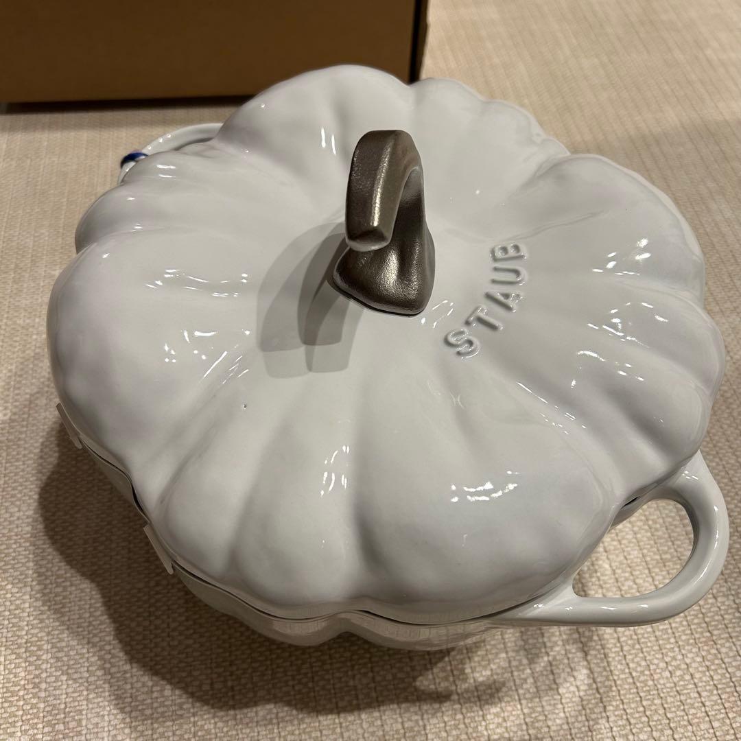ストウブ パンプキン 24cm ホワイト　STAUB パンプキンココット