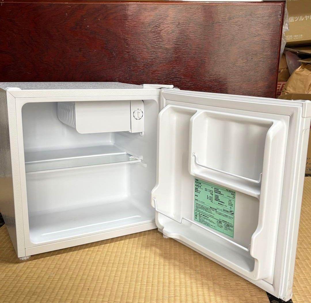 アイリス　オーヤマ　小型冷蔵庫 PRC-B051D 46L ホワイト　美品