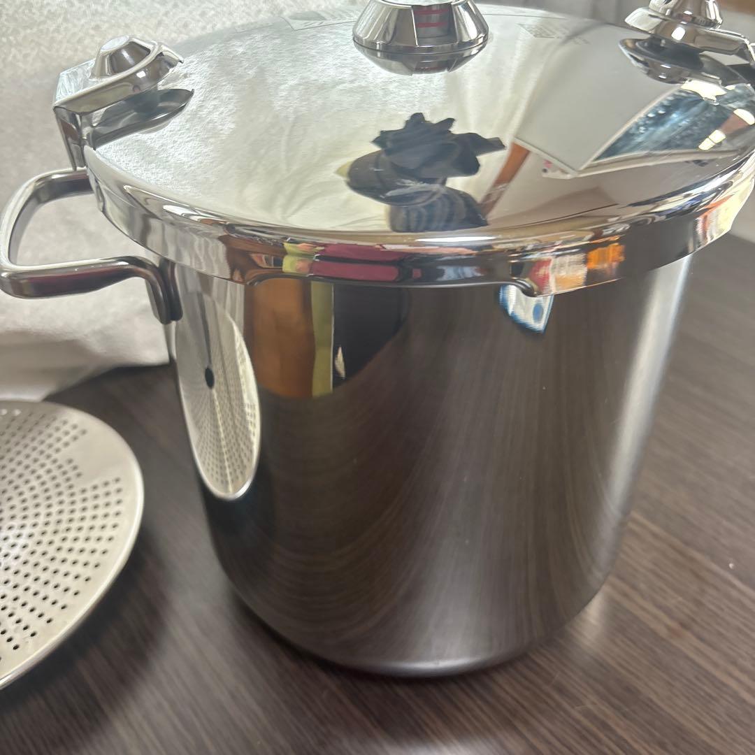 Tupperwareタッパーウェア、パーフェクトキッチン圧力鍋9L