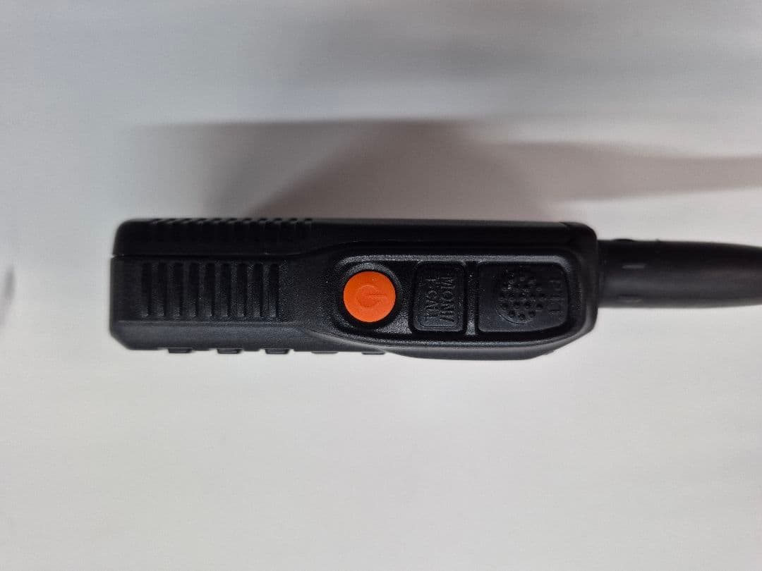 スタンダード 144/430MHzコンパクトトランシーバー VX-3(現状渡し)