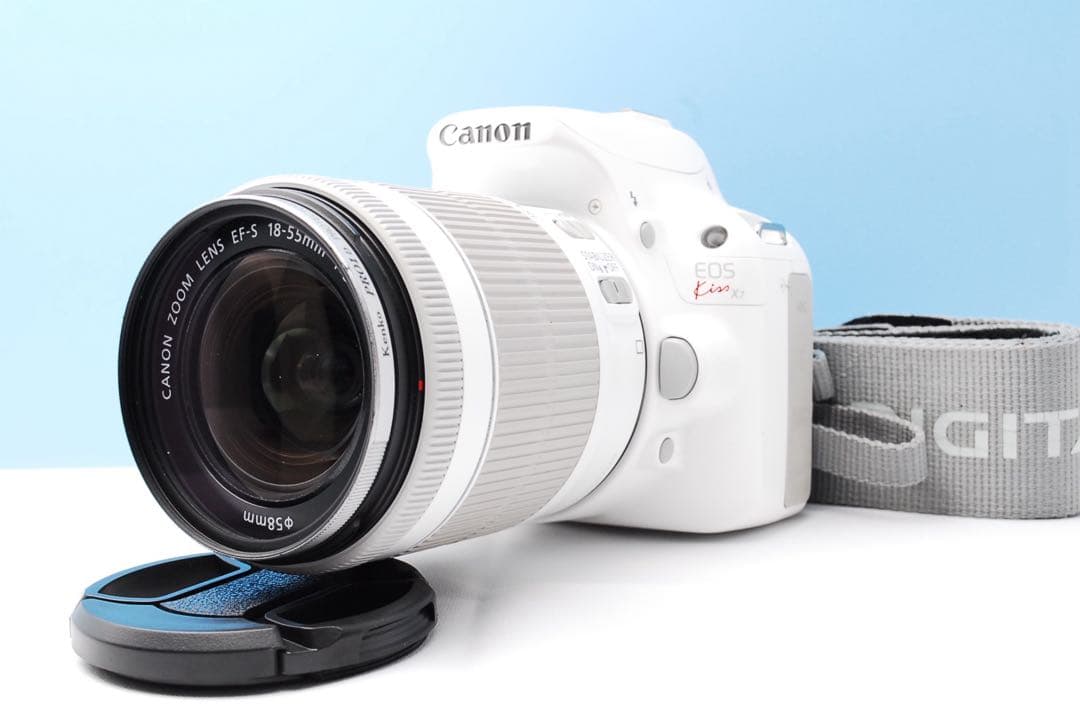 Canon Kiss X7ホワイト✨️静音AF＆手ブレ補正付きレンズセット♪