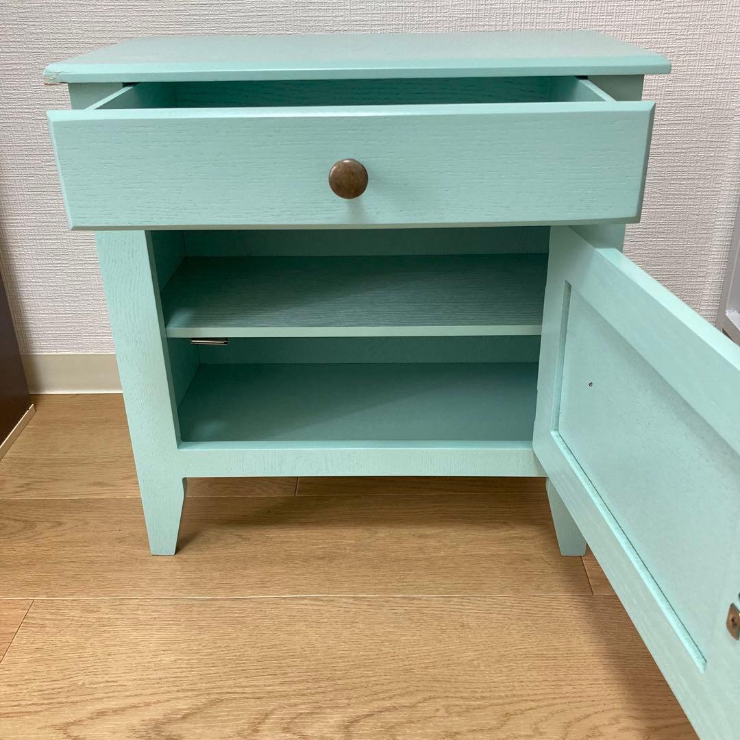 キャビネット　ビンテージ　レトロ　ポップ　棚　サイドテーブル　家具