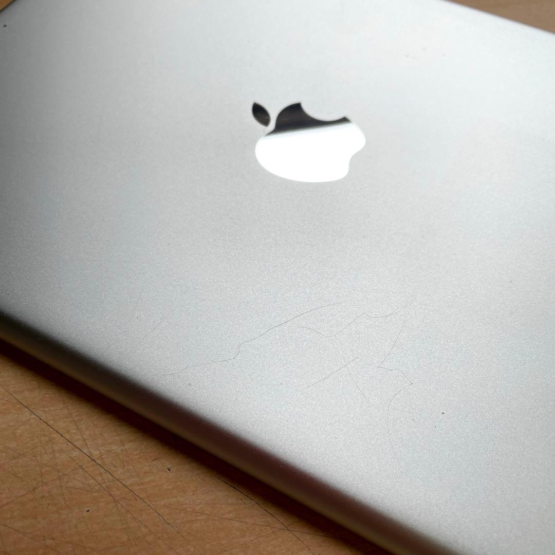 iPad 第6世代　A1893　Wi-Fiモデル　シルバー　32GB #1