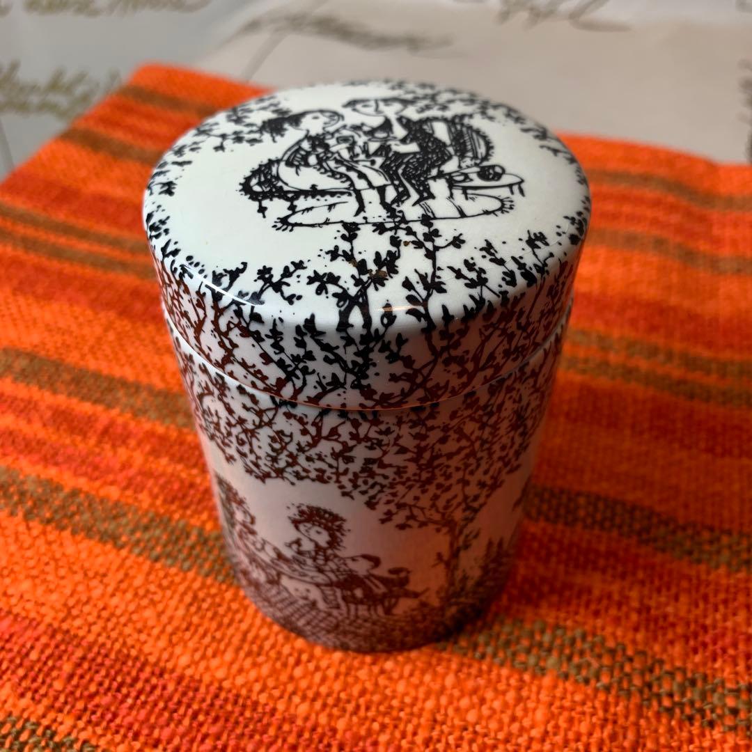 ビヨンヴィンブラッド　ビンテージのニモール窯の蓋物小物入れ！絵柄が可愛いです！