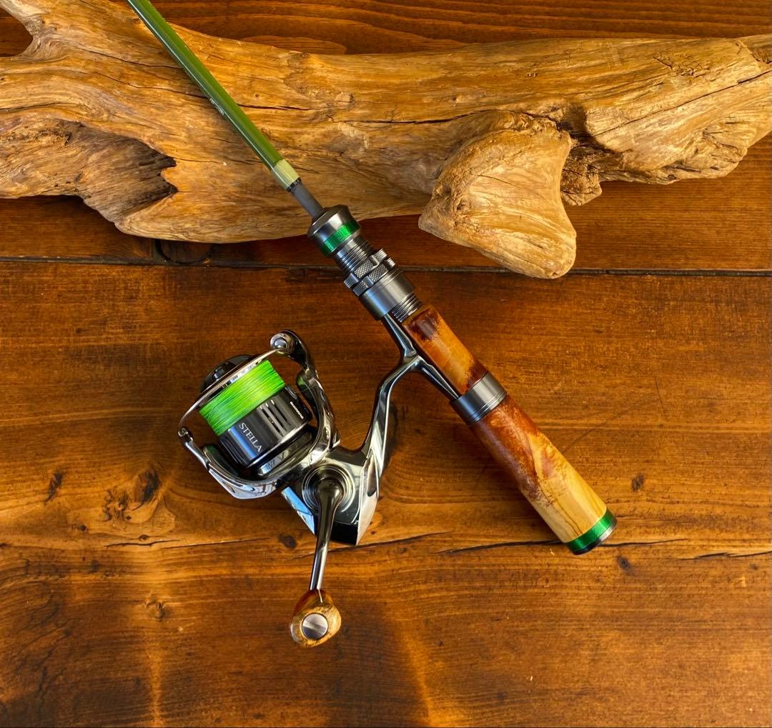 超軽量　カーボンロッド　トラウトロッド　長さ調節できるロッド　ウッドグリップ