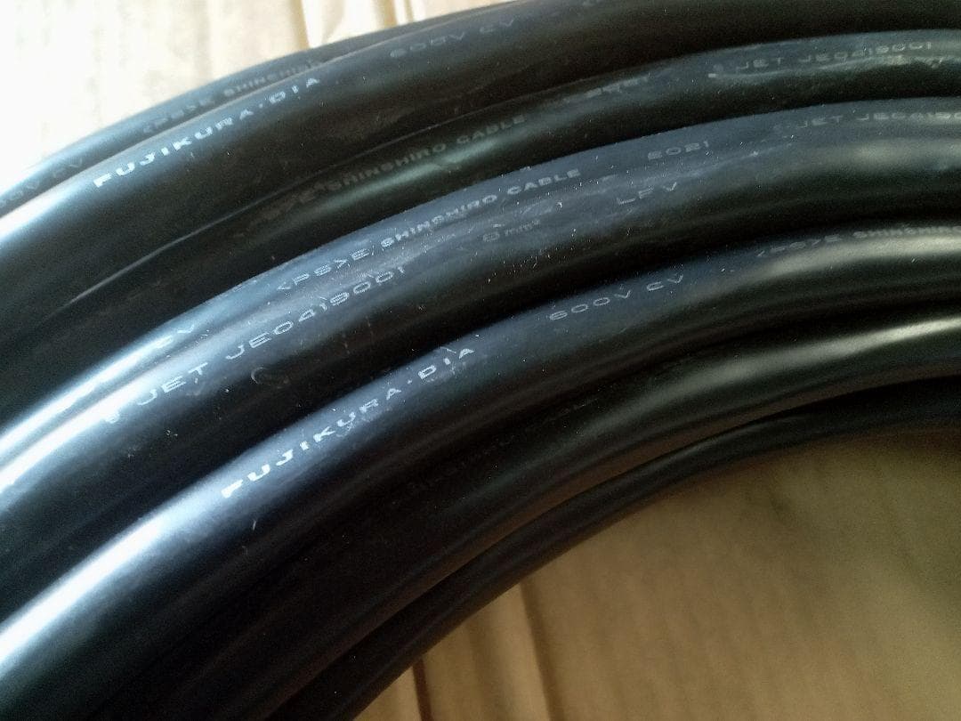 600V CVケーブル 3×8 フジクラ・ダイヤケーブル　No.213