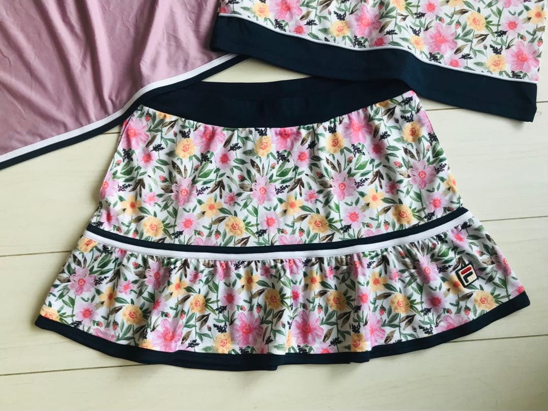 FILAフィラ＊フラワーモチーフの上下セットアップとダスティーピンクトップス3着