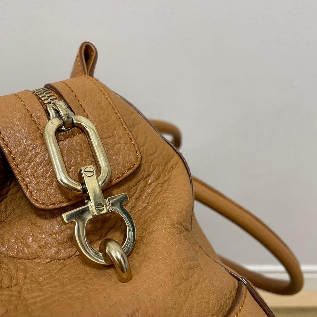 《美品》Ferragamo（フェラガモ）レザー ハンドバッグ ライトブラウン